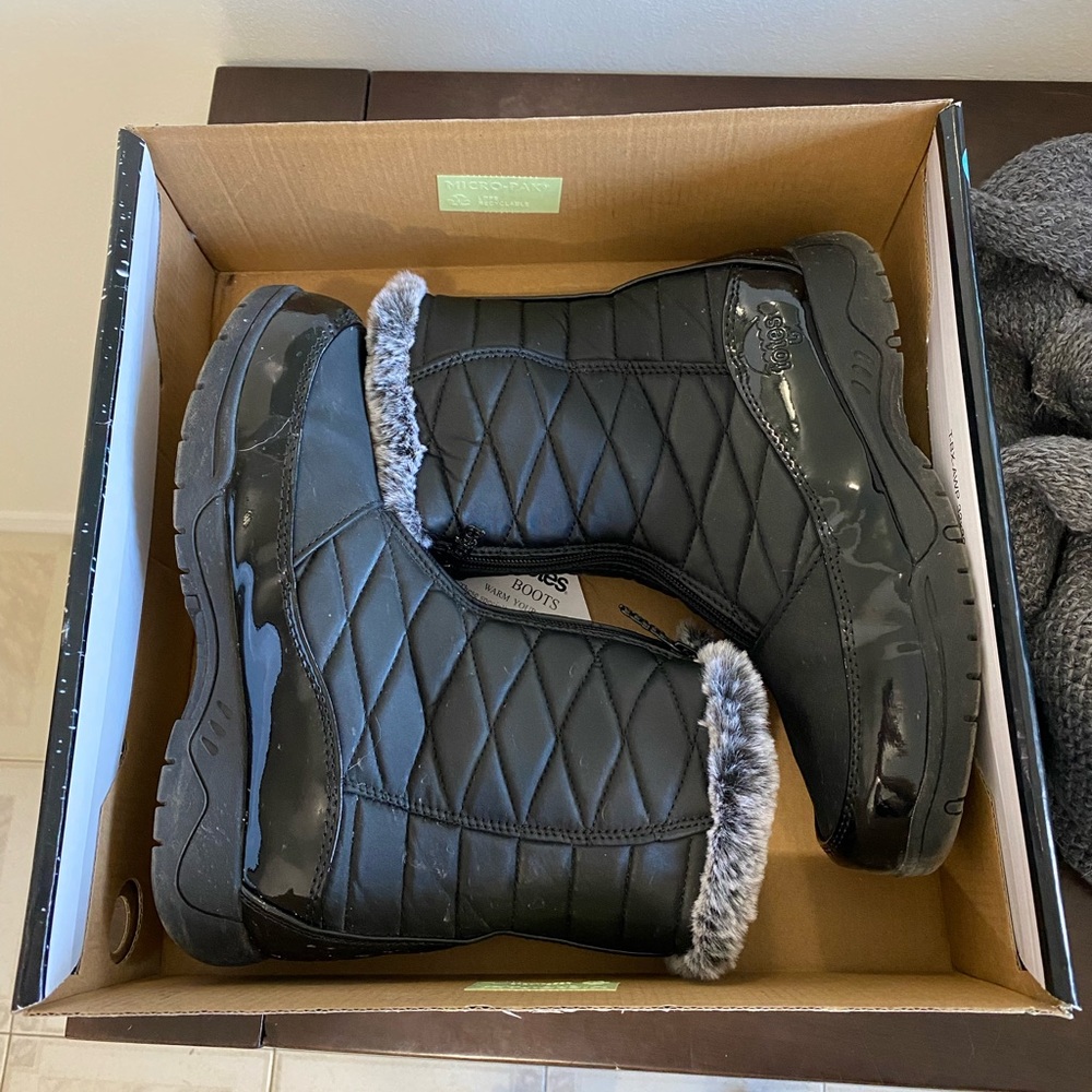 Totes Boots